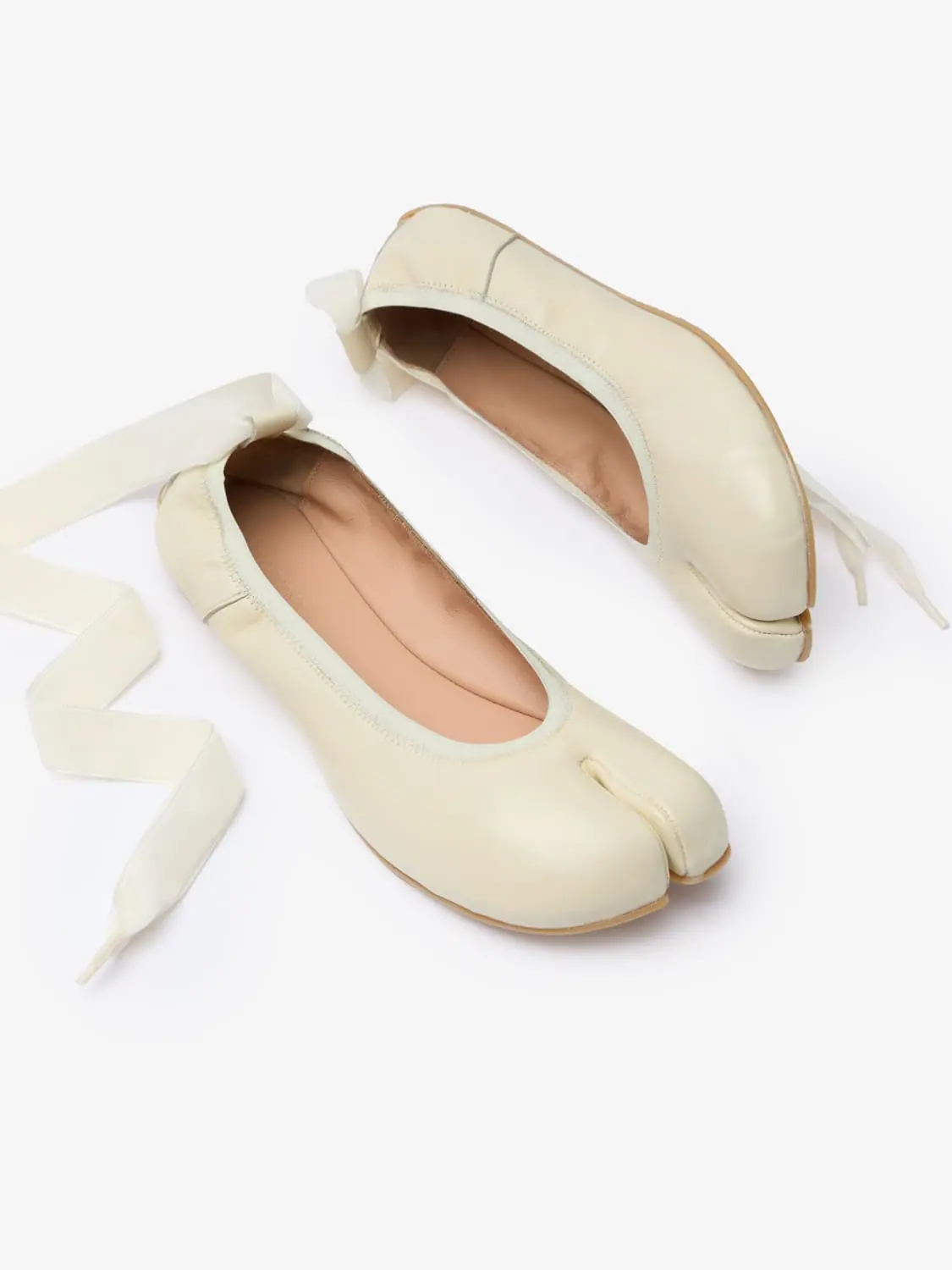 Босоногие балетки таби Libertas Barefoot Tabi — молочно-белый